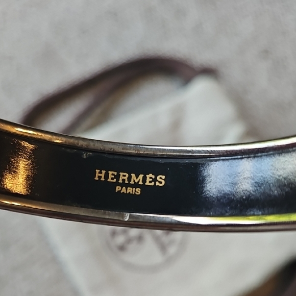 Hermes Silver Red Logo Bangle Bracelet W/Dustbag - Picture 4 of 6